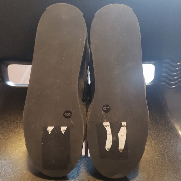 Mercedes Castillo MC Jamilla Slip On Sneakers - Picture 8 of 11